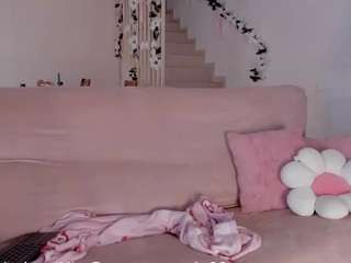 Live webcam model vannesweet on Soda Cams