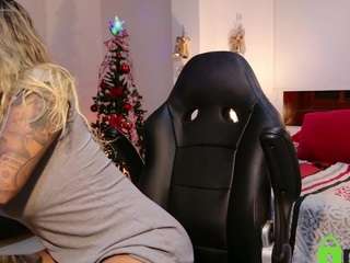 amyhonney's CamSoda show and profile