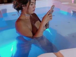 amyhonney Live Webcam on CamSoda