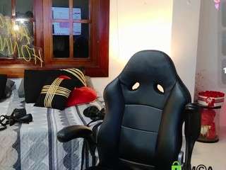 Live webcam model amyhonney on Soda Cams