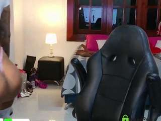 amyhonney webcam