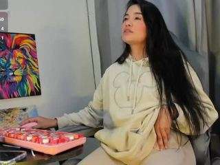 allison live cam preview
