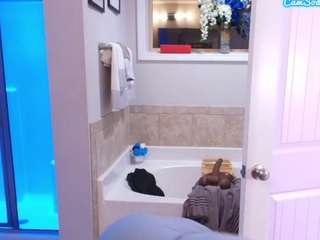 Live webcam model msfitqueen on Soda Cams