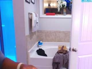 Live webcam model msfitqueen on Soda Cams