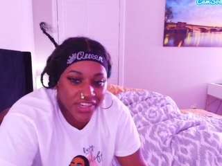 Live webcam model msfitqueen on Soda Cams