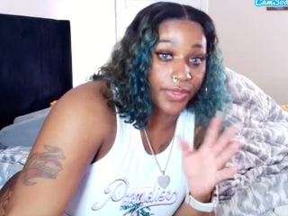 Live webcam model msfitqueen on Soda Cams