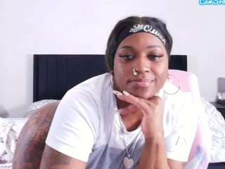 Live webcam model msfitqueen on Soda Cams