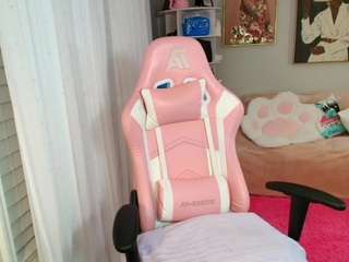 Live webcam model msfitqueen on Soda Cams