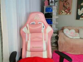 Live webcam model msfitqueen on Soda Cams