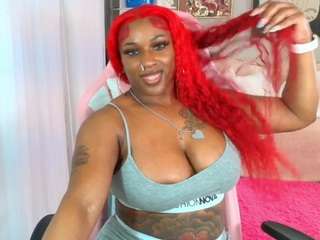 Live webcam model msfitqueen on Soda Cams