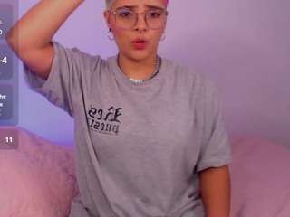 isabellamout Live Webcam on CamSoda