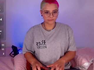 isabellamout Live Webcam on CamSoda