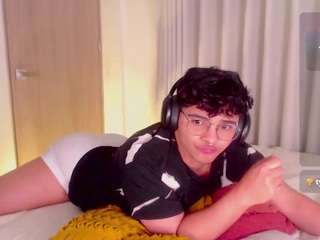 Ce modèle est en direct maintenant. isabellamout