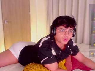 Questo modello è in diretta ora. isabellamout