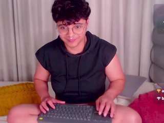 isabellamout Live Webcam on CamSoda
