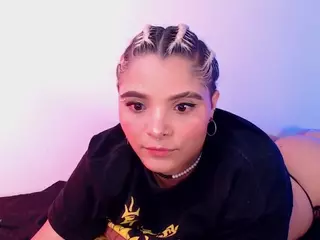 isabellamout's Live Sex Cam Show