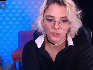 isabellamout's Live Sex Cam Show