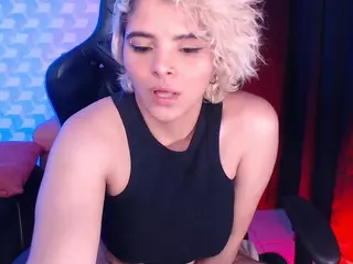 isabellamout's Live Sex Cam Show