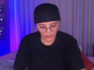 isabellamout's Live Sex Cam Show
