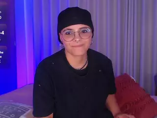 isabellamout's Live Sex Cam Show