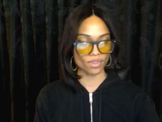 Live webcam model tiaramace on Soda Cams