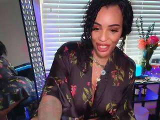 Christina Luvv live cam
