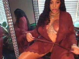 Christina Luvv