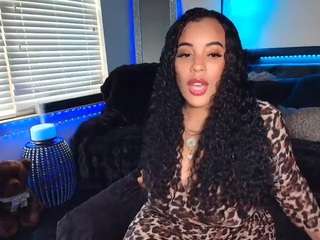 Christina Luvv