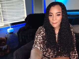 Christina Luvv
