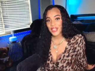 Christina Luvv