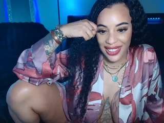 Christina Luvv