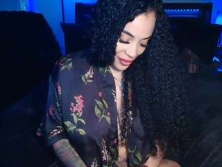 Christina Luvv live cam preview