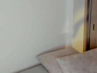 julycorreax