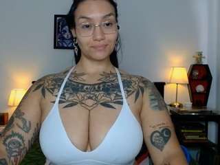 toothyy live webcam show