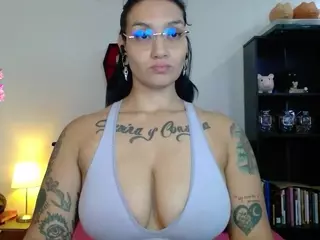 toothyy's Live Sex Cam Show