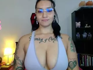 toothyy's Live Sex Cam Show