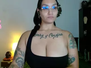 toothyy's Live Sex Cam Show