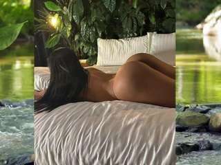 emilymejia Live Webcam on CamSoda