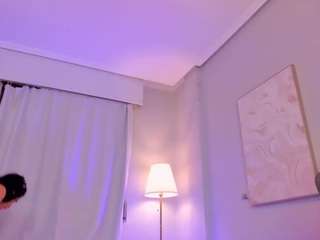 leahjones live profile