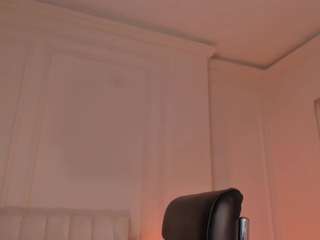 christinavieri live cam profile