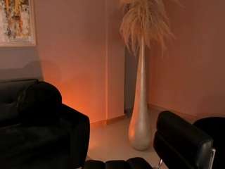 christinavieri live cam profile