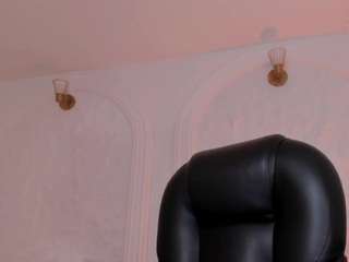 Mia Farrell live webcam show