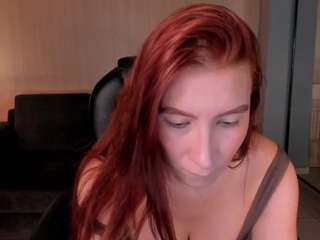 Mia Farrell live webcam show