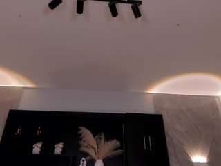 Mia Farrell live cam preview