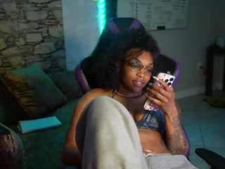 pinkperfectxxx's CamSoda show and profile