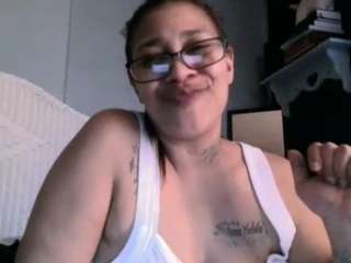 bee-eazyquinn webcam