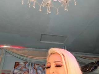 adrianna777 Live Webcam on CamSoda