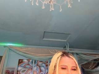 adrianna777 Live Webcam on CamSoda