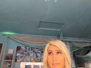 adrianna777 Live Webcam on CamSoda