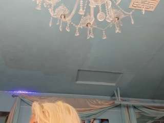 adrianna777 webcam model